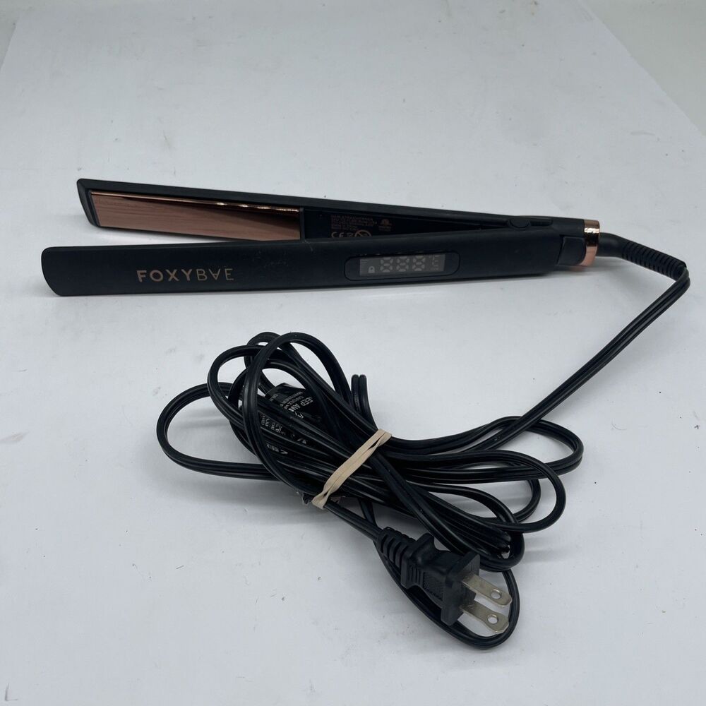 FoxyBae Tres Sleek Rose Gold Flat Iron. TZ-FI-BK-ROSE *TESTED WORKING